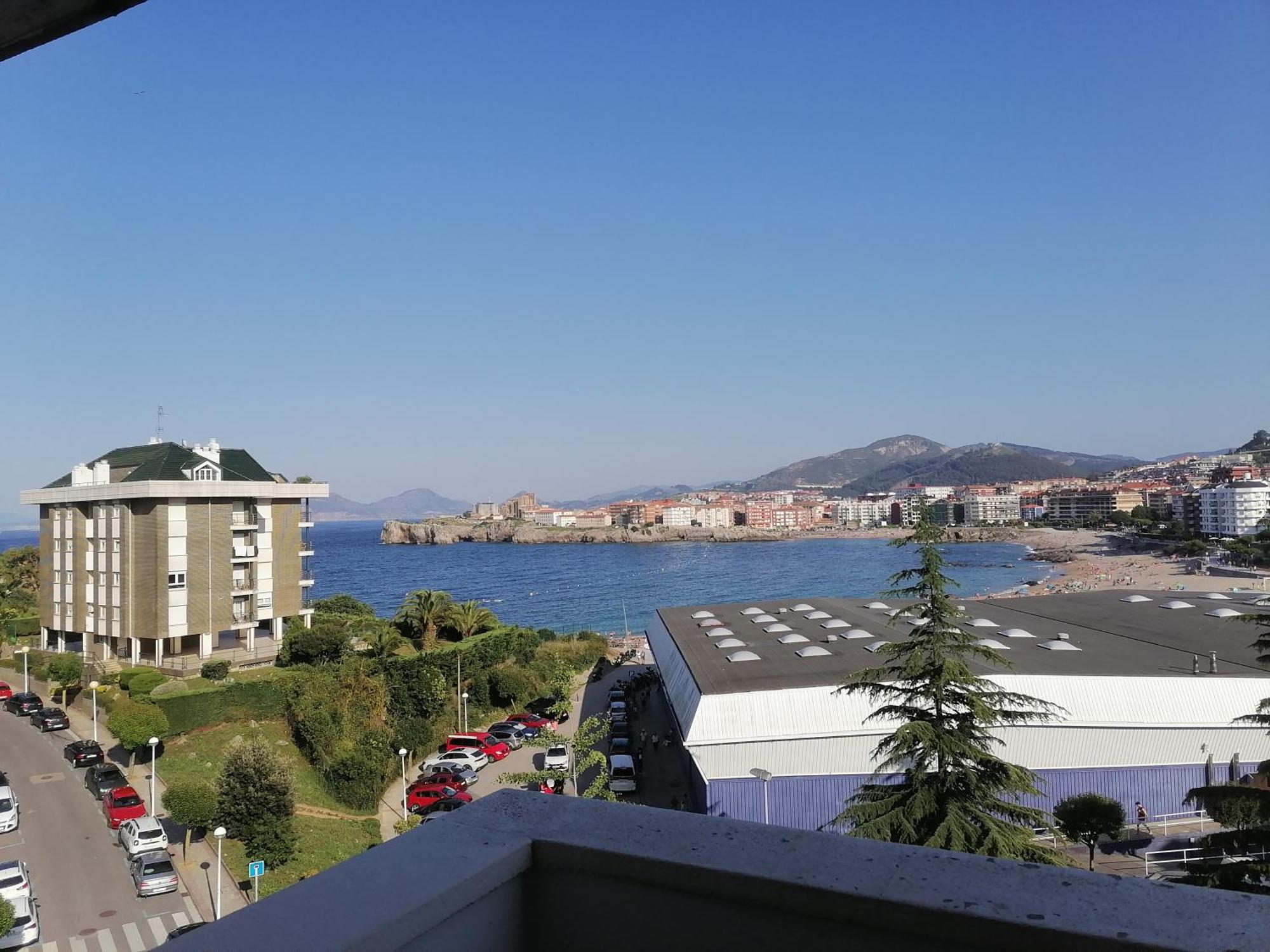 Duplex Junto A La Playa Con Garaje * Castro Urdiales